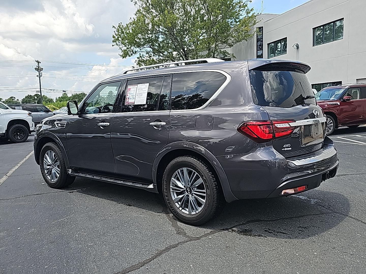 2024 Infiniti QX80 Luxe photo 4