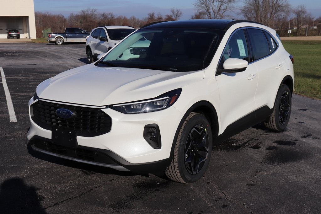 2026 Ford Escape Platinum photo 3