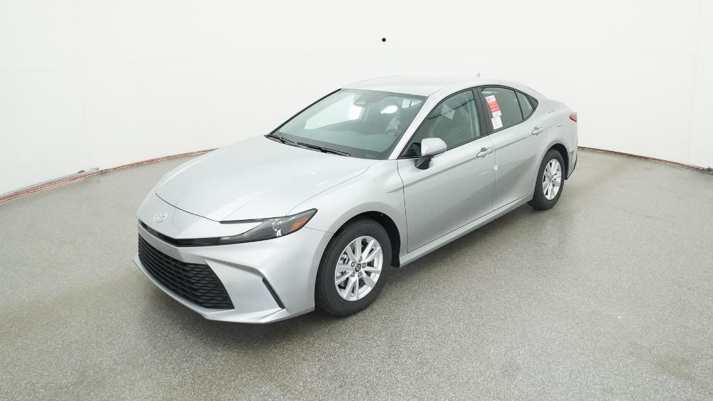 2026 Toyota Camry LE's photo