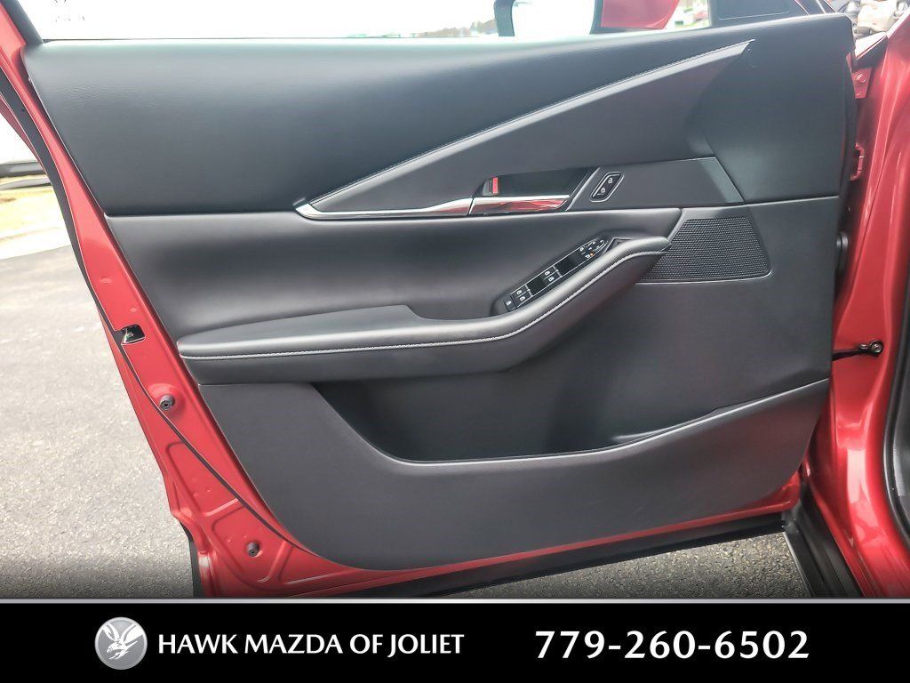 2023 MAZDA CX-30 - Image 16