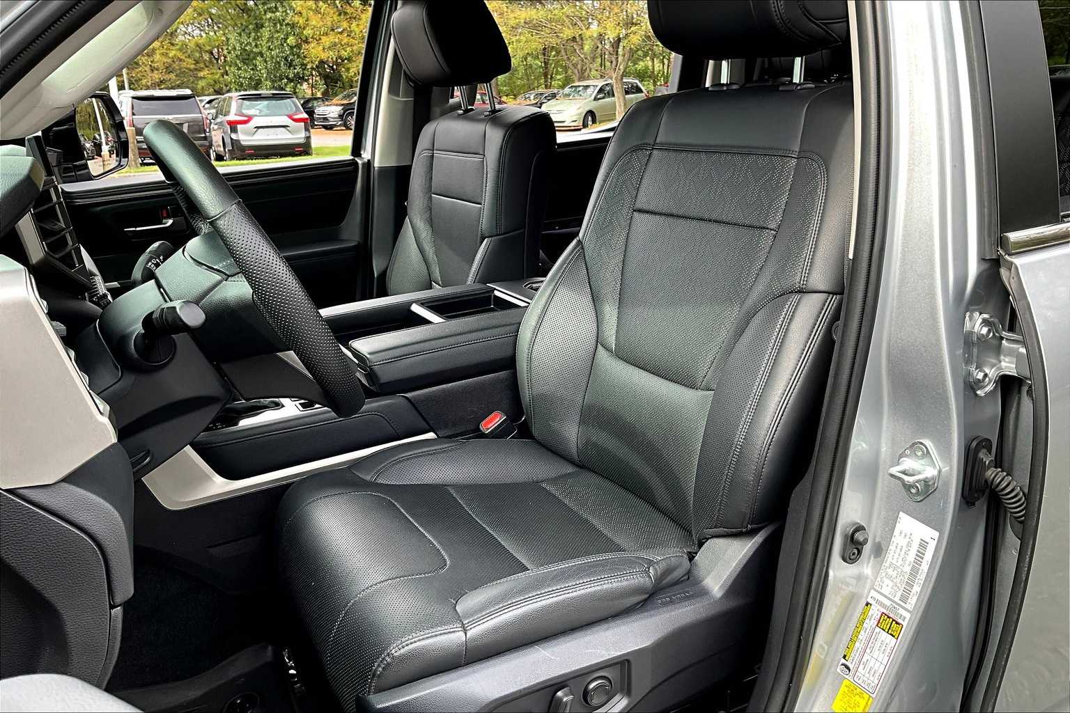 2024 Toyota Tundra Limited photo 7