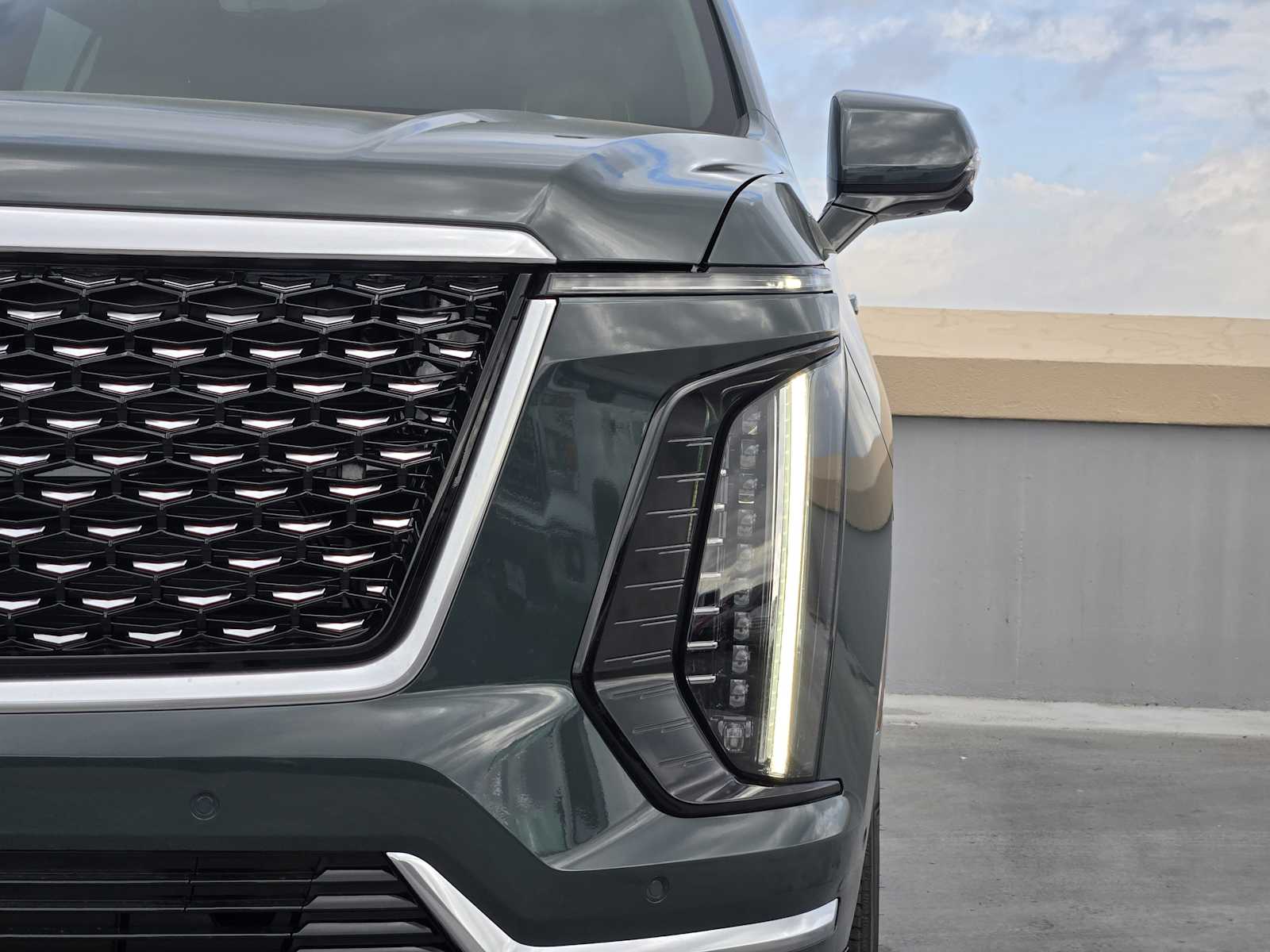 2026 Cadillac Escalade Luxury photo 3