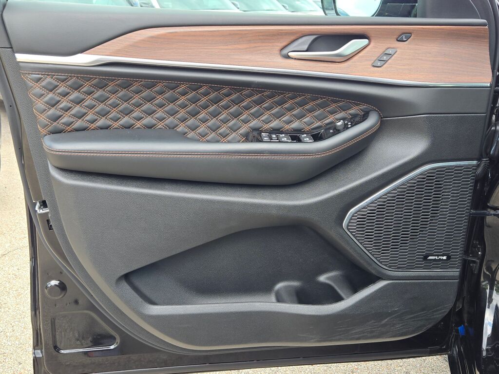 2024 Jeep Grand Cherokee L Summit photo 23