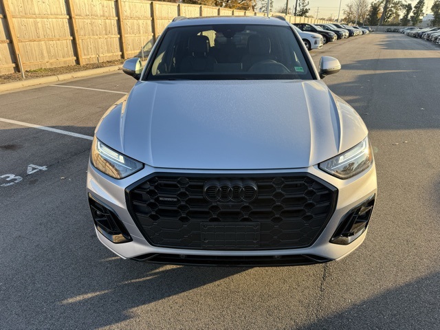 2025 Audi Q5 45 S line Premium Plus photo 2