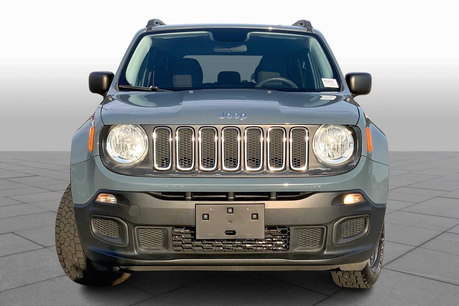 2017 Jeep Renegade Sport photo 3
