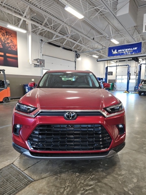2024 Toyota Grand Highlander Limited photo 3