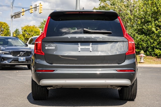 2022 Volvo XC90 Momentum photo 3