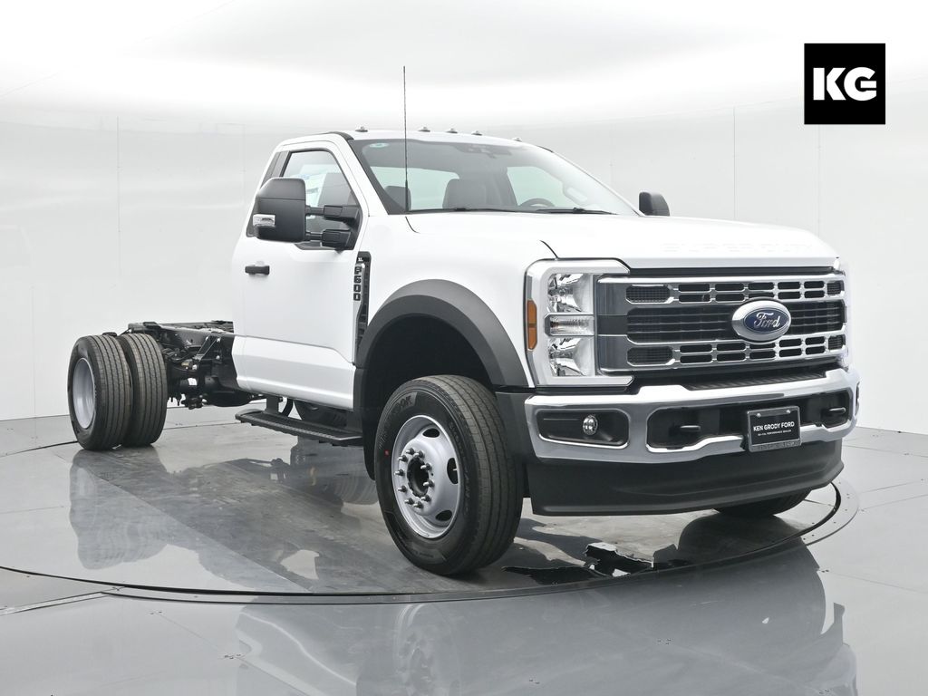 2024 Ford F-600 Chassis XL