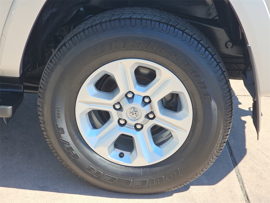 2024 Toyota 4Runner SR5 Premium photo 36