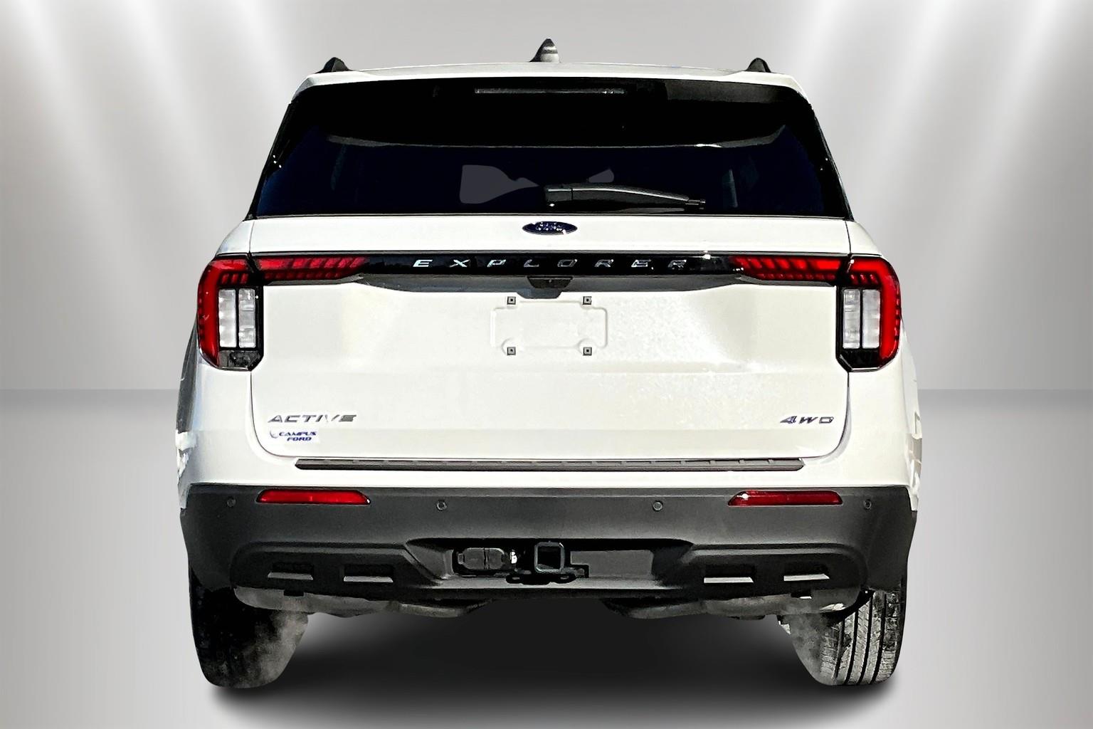 2025 Ford Explorer photo 4
