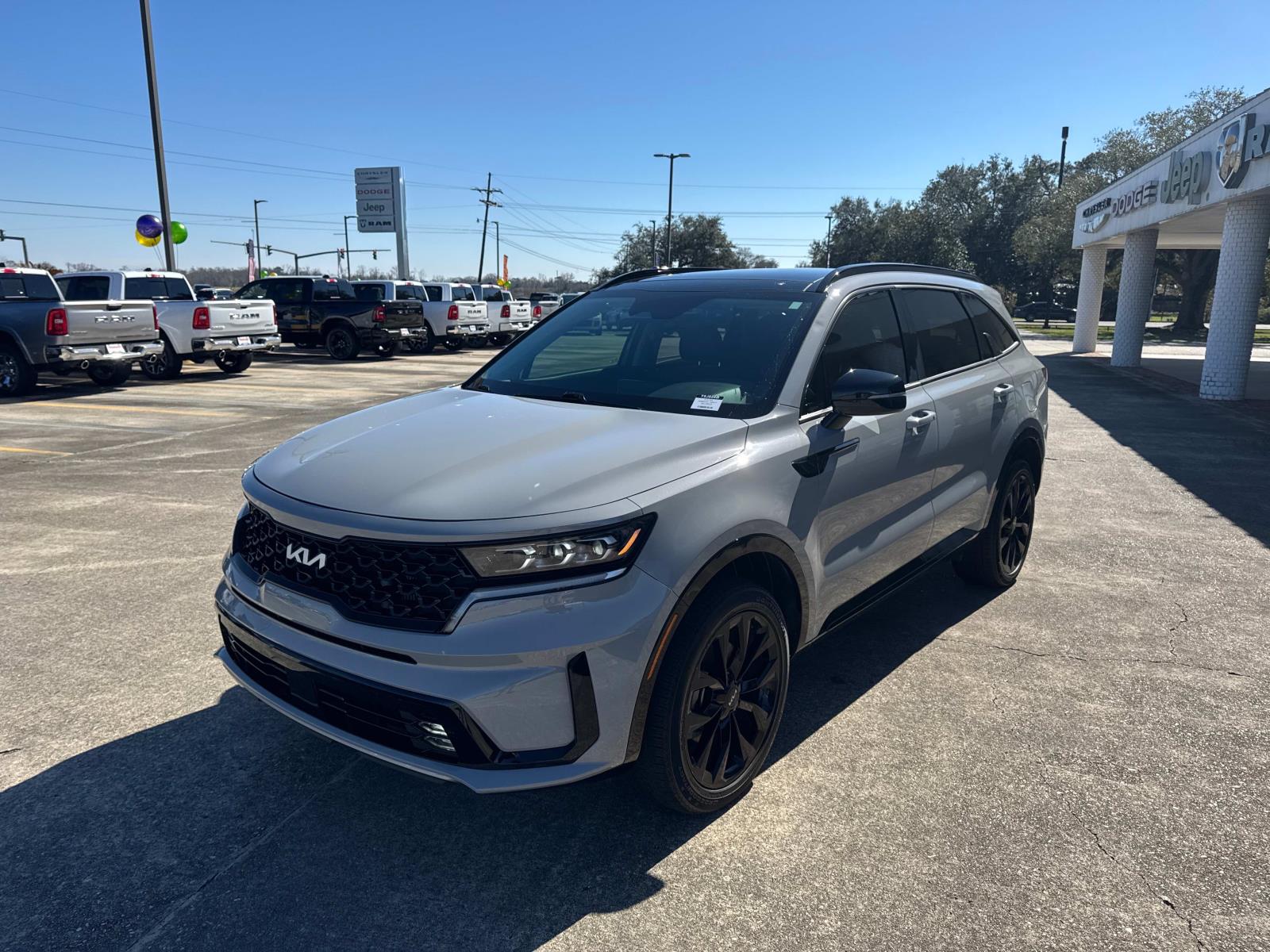 2022 Kia Sorento SX photo 2