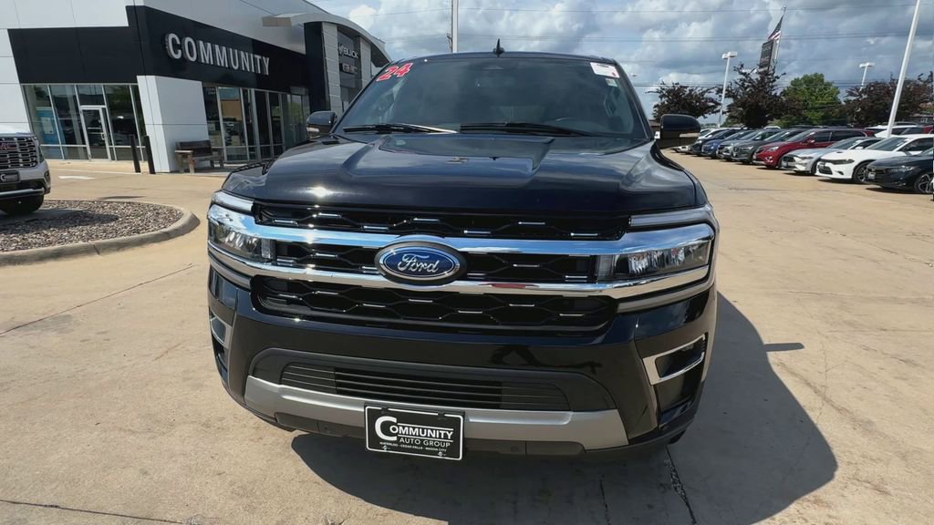 2024 Ford Expedition Limited MAX photo 3