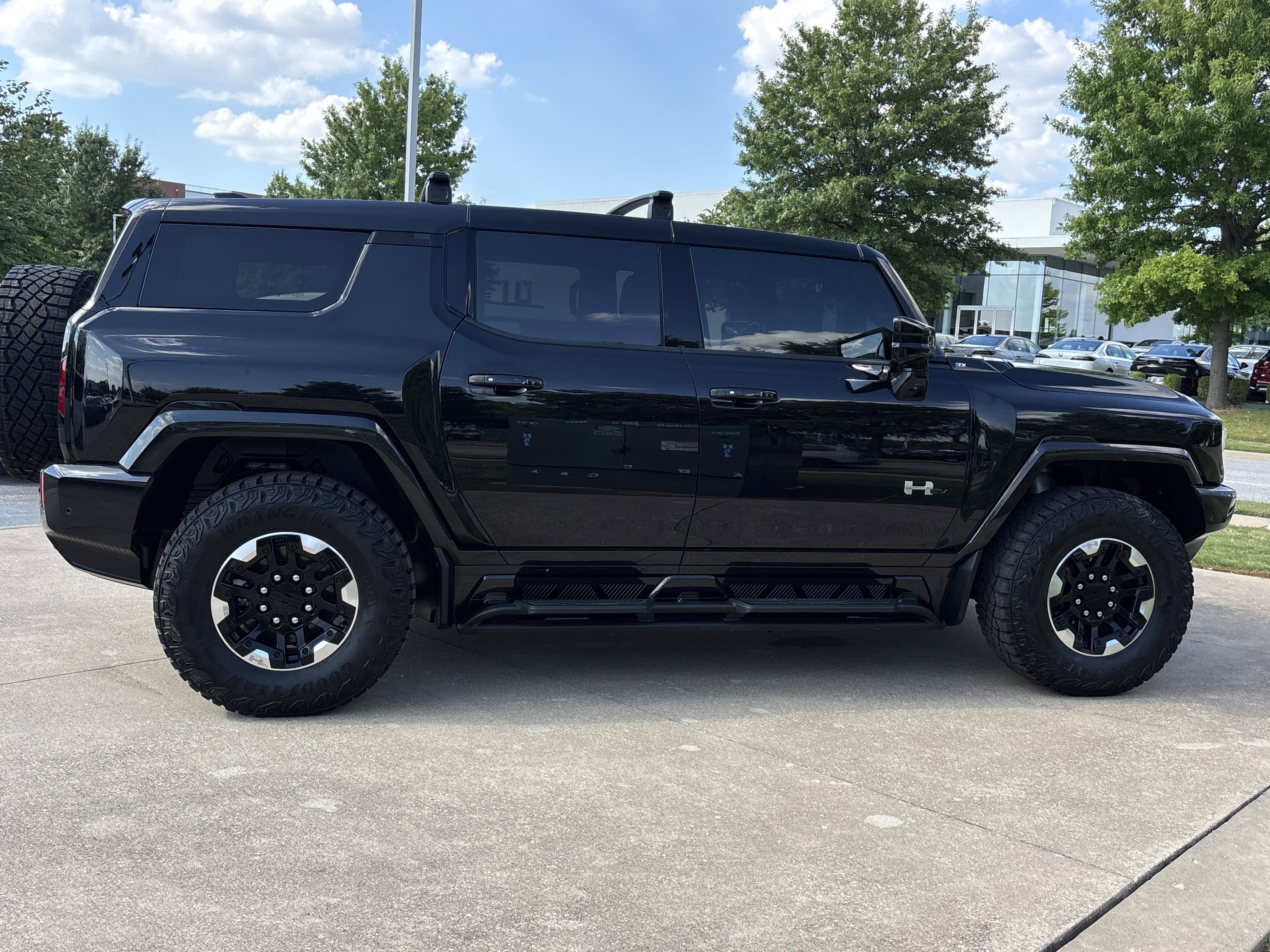 Used 2024 GMC HUMMER EV 3X with VIN 1GKB0RDC7RU107381 for sale in Bentonville, AR