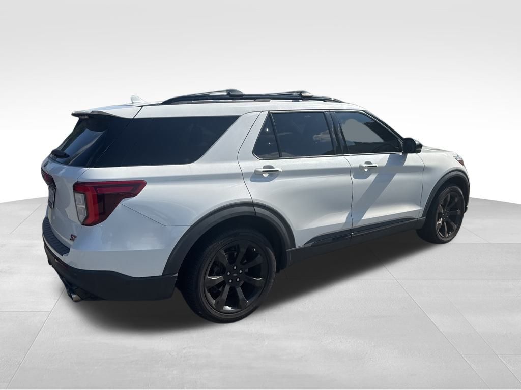 2020 Ford Explorer ST photo 4