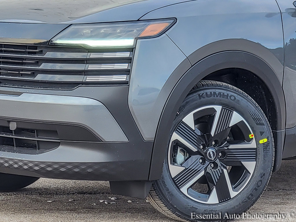 2025 Nissan Kicks SV photo 3