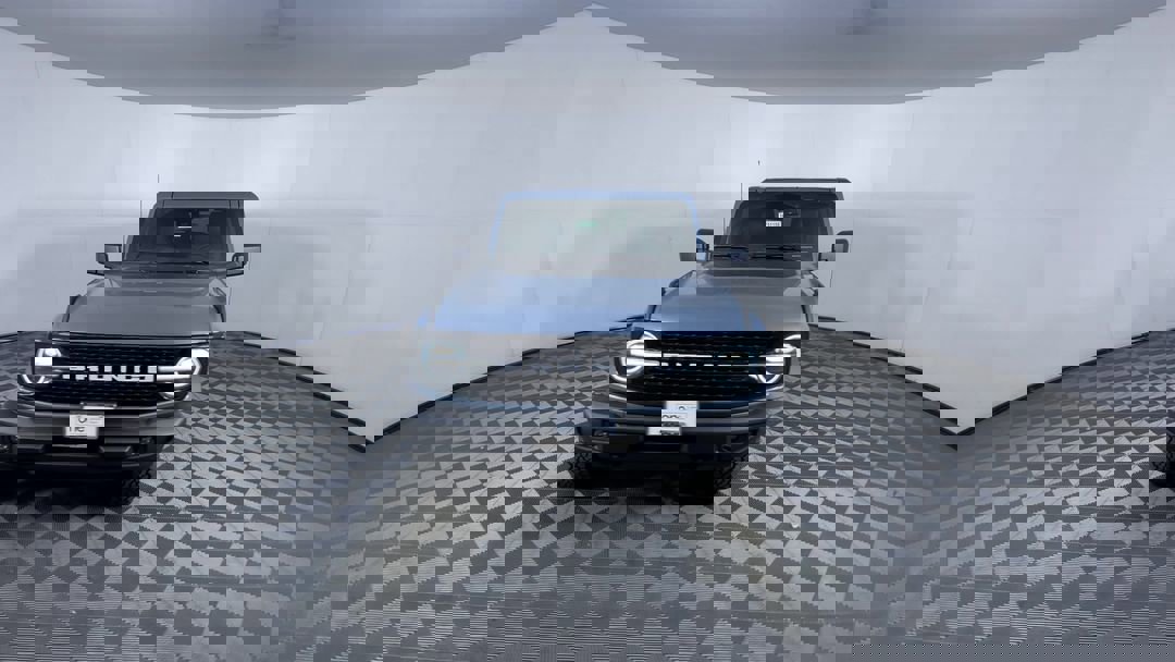 2025 Ford Bronco Outer Banks photo 3