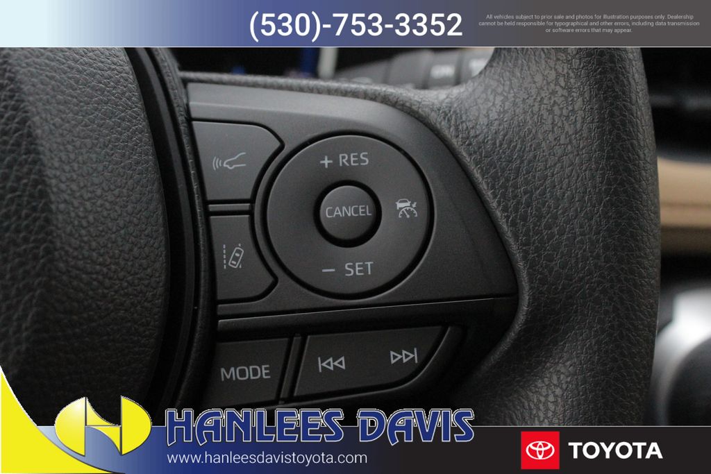 2025 Toyota RAV4 Hybrid XLE photo 24