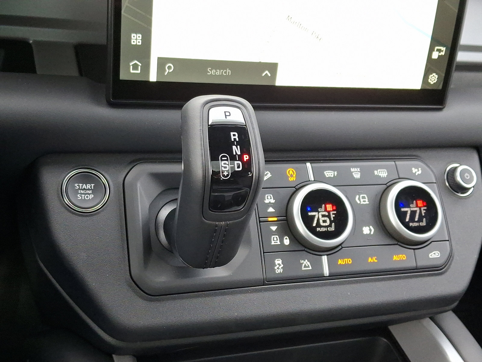 2025 Land Rover Defender 130 V8 photo 16