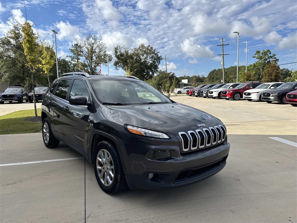 2018 Jeep Cherokee Latitude photo 2