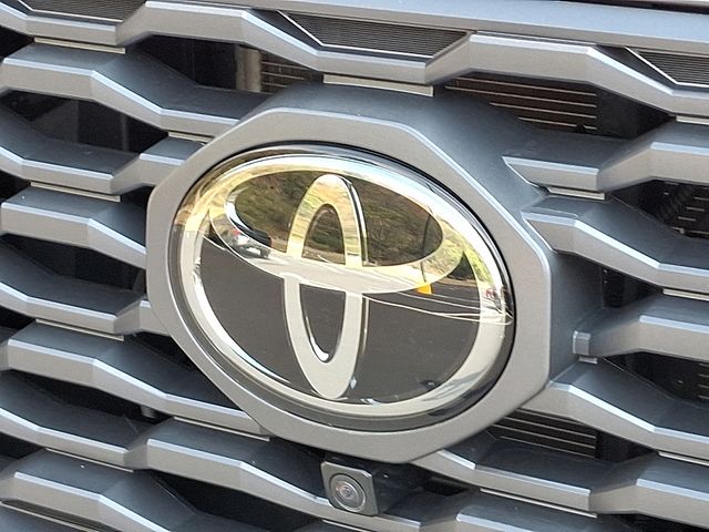 2023 Toyota Tacoma TRD Off-Road V6 photo 5