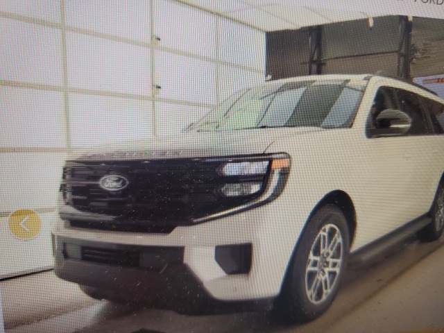2025 Ford Expedition Active's photo