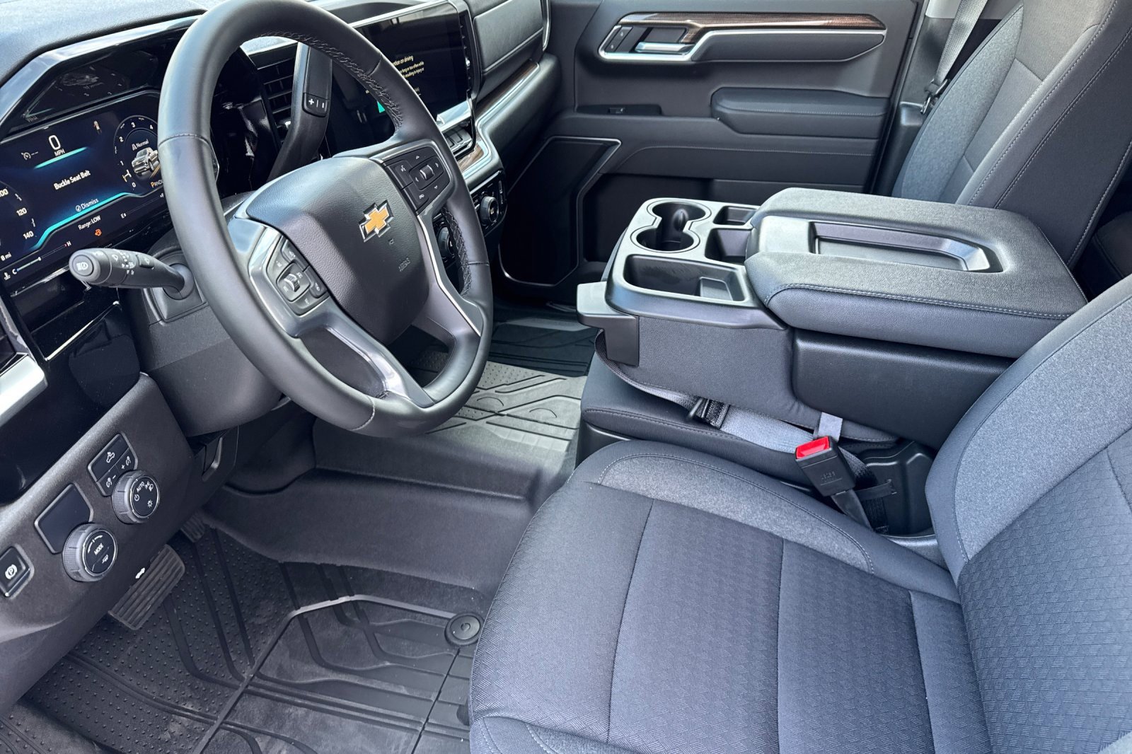 2025 Chevrolet Silverado 1500 LT photo 10