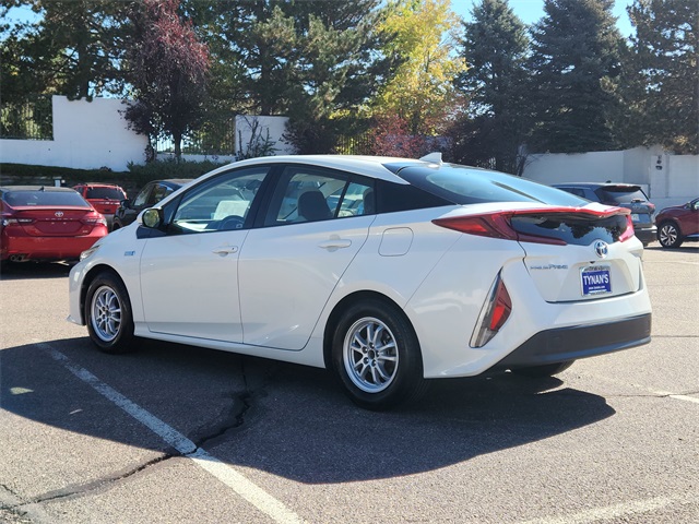 2017 Toyota Prius Prime photo 4
