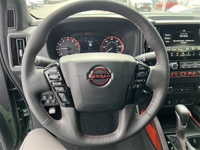 2025 Nissan Frontier PRO-4X photo 13