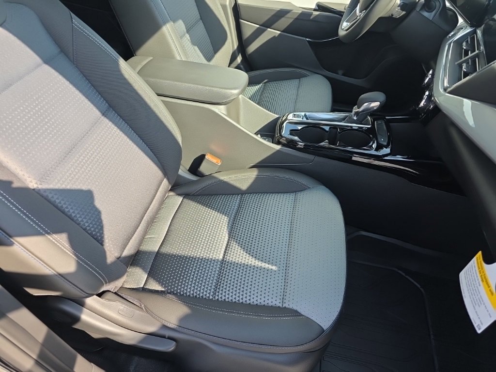 2026 Chevrolet Trax LT photo 23