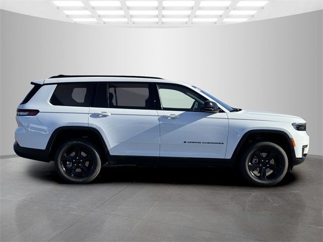 2025 Jeep Grand Cherokee Limited photo 4