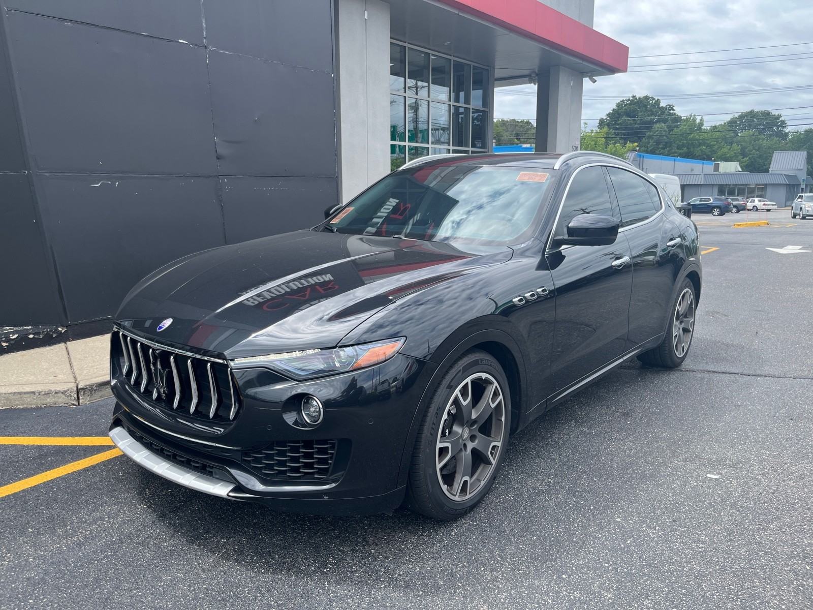 2017 Maserati Levante S photo 4