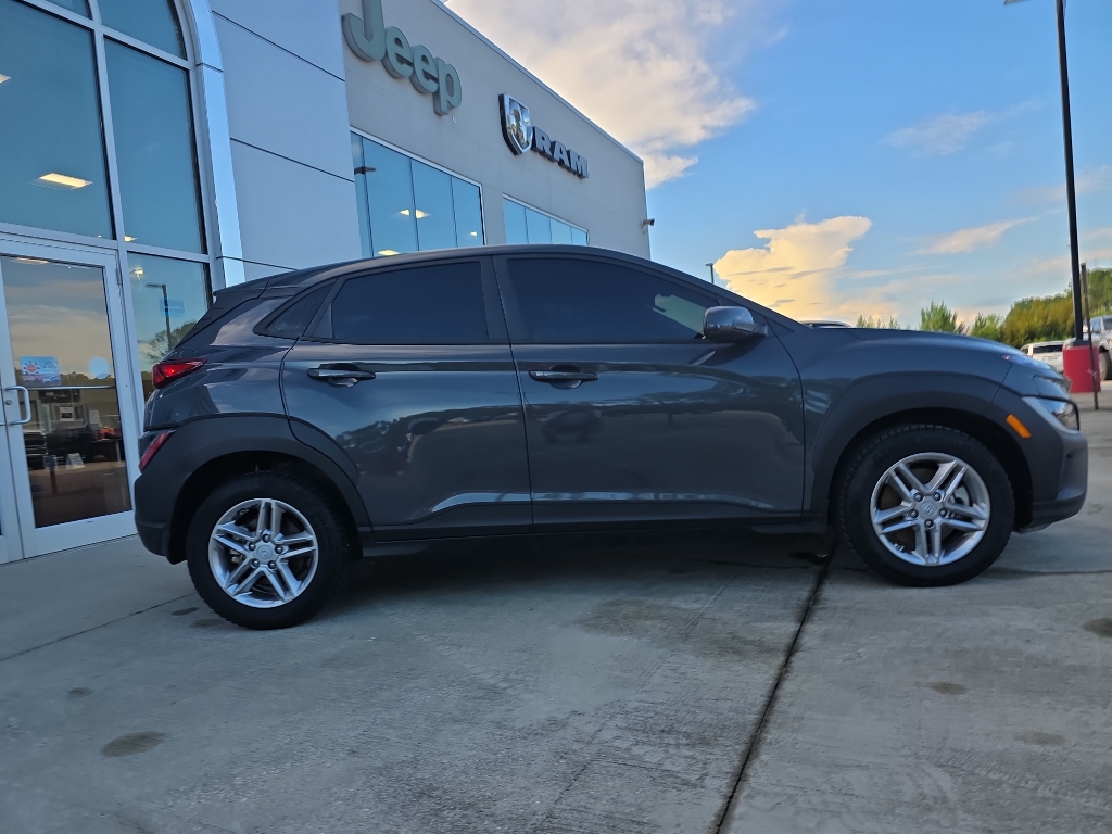 2023 Hyundai Kona SE photo 10