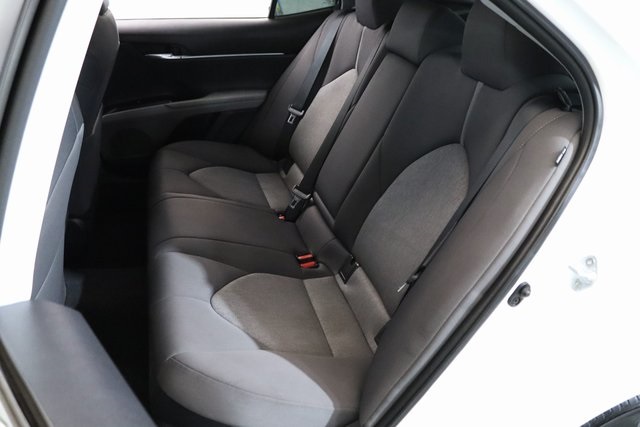 2023 Toyota Camry Hybrid LE photo 12