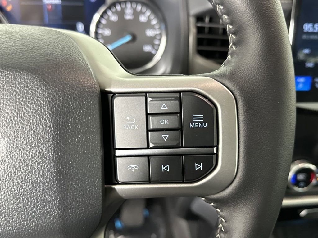 2024 Ford Expedition XLT photo 22