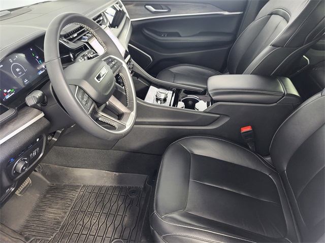 2022 Jeep Cherokee Limited 4xe photo 9