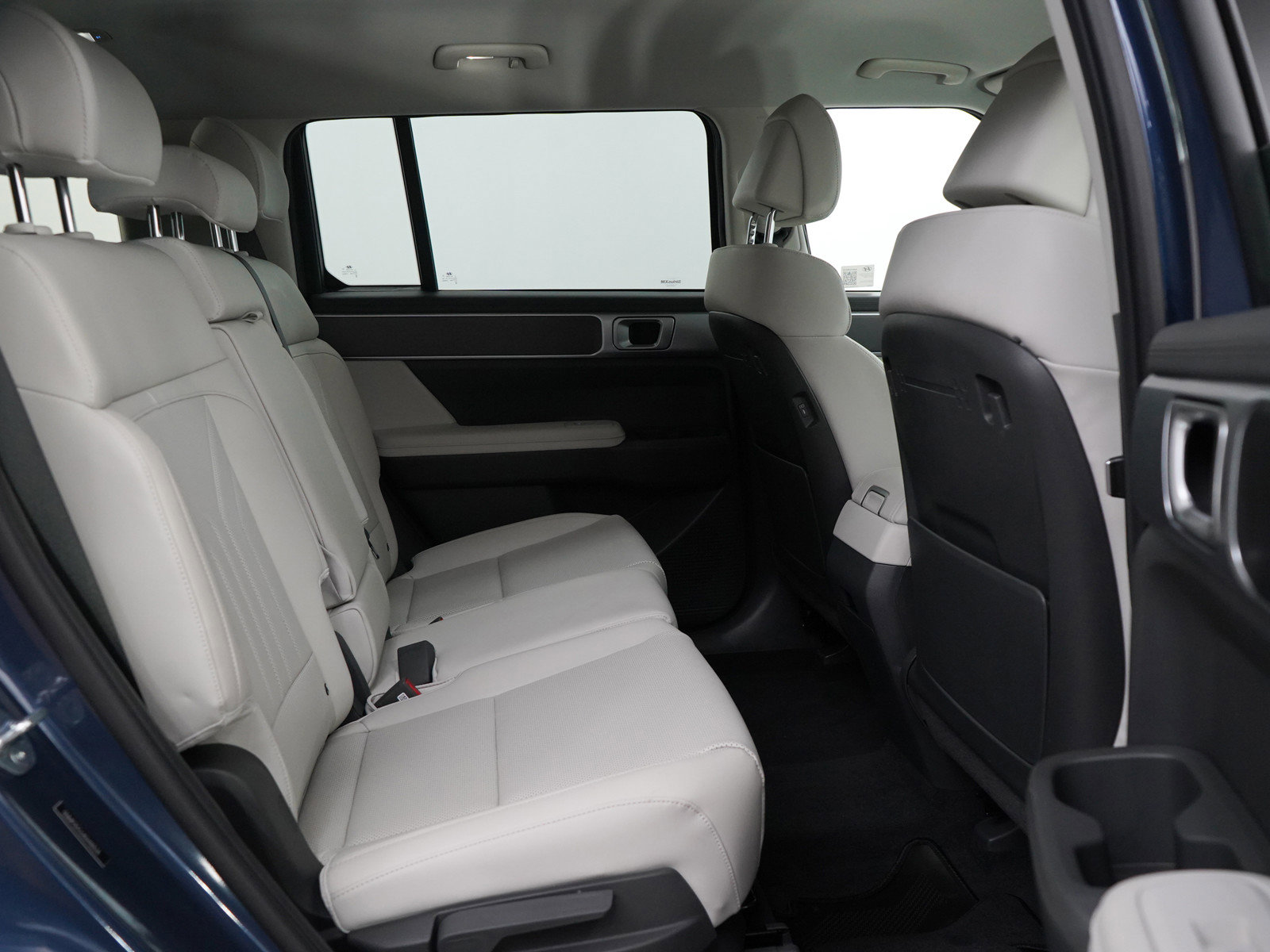 2025 Hyundai Santa Fe SEL photo 12