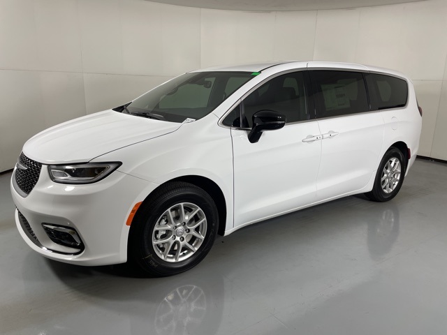 2025 Chrysler Pacifica photo 4