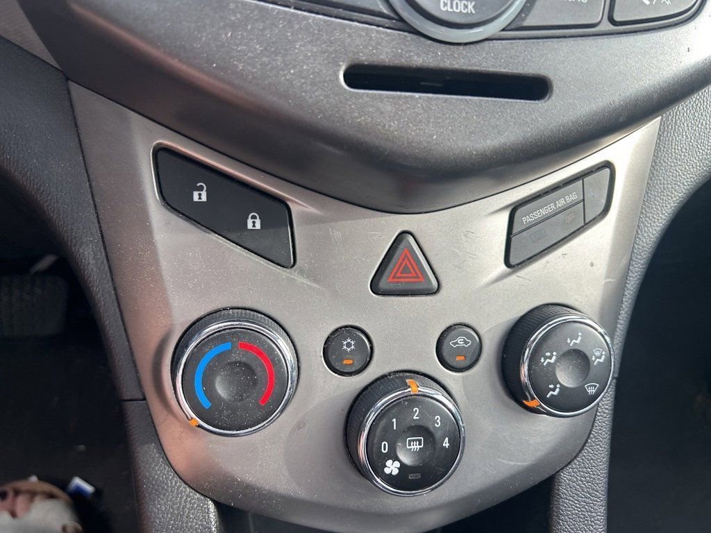 2014 Chevrolet Sonic LT photo 24