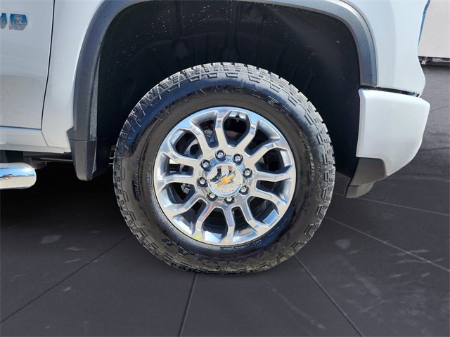 2025 Chevrolet Silverado 2500HD LT photo 9