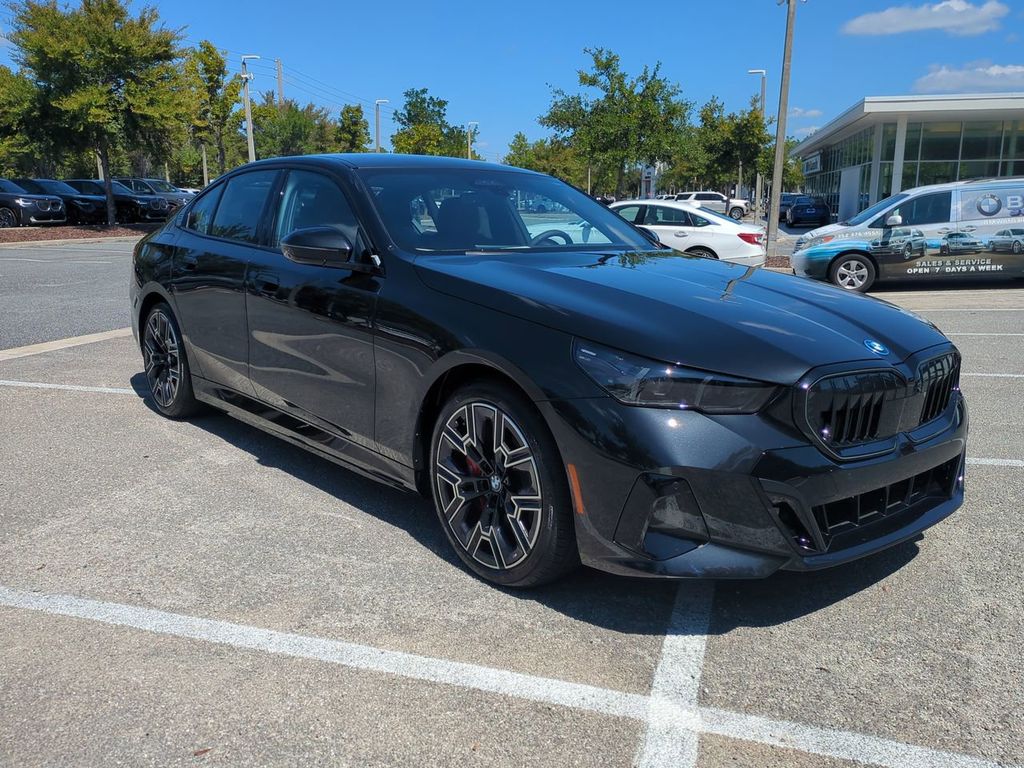 2026 Bmw 550e xDrive photo 2