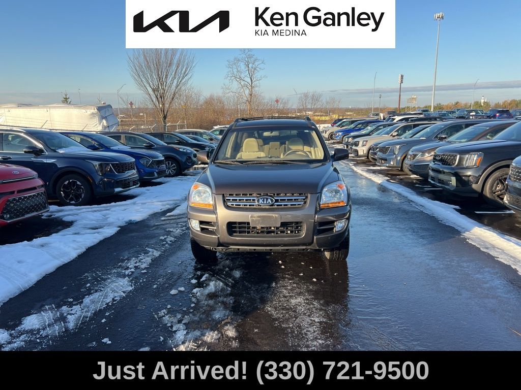 Used 2007 Kia Sportage EX with VIN KNDJE723X77450214 for sale in Medina, OH
