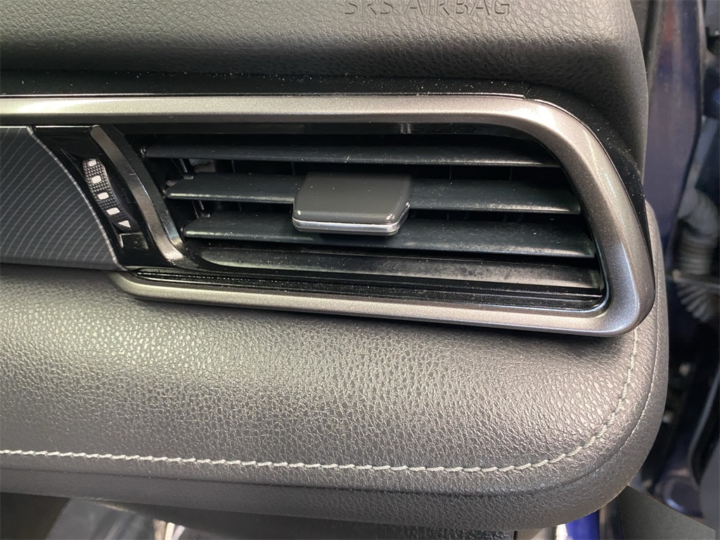 2022 Toyota Camry SE photo 25