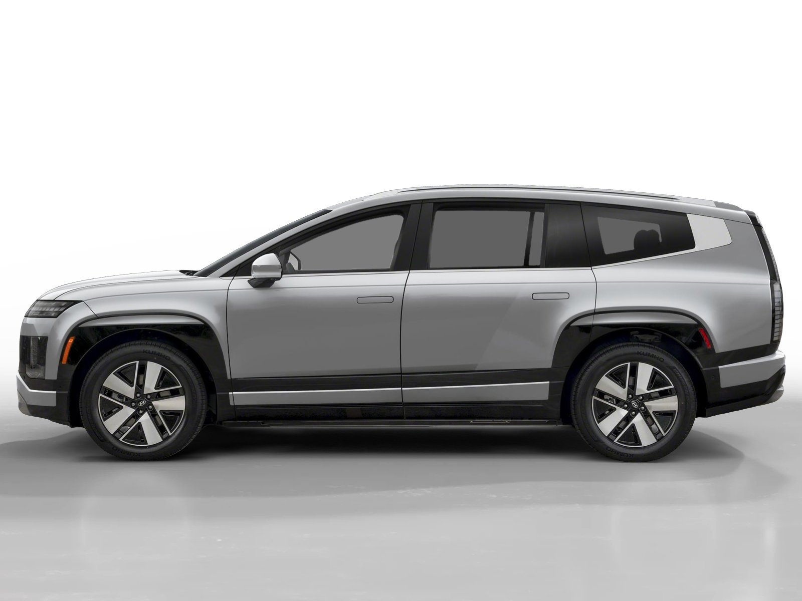 2026 Hyundai Ioniq SE photo 2