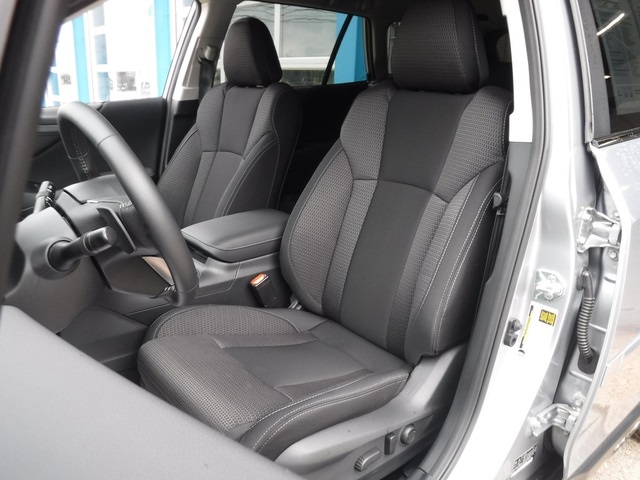 2025 Subaru Outback Premium photo 11