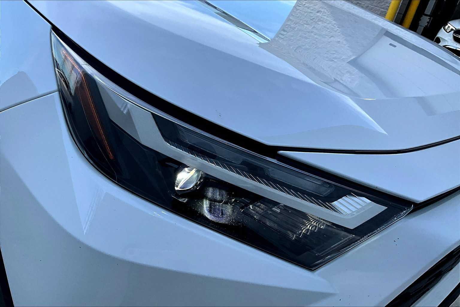 2022 Toyota RAV4 XLE photo 20