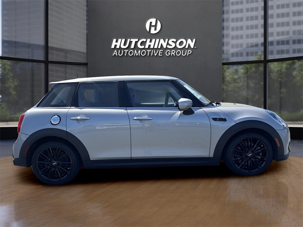 2024 Mini Cooper 4 Door Hardtop Signature photo 9
