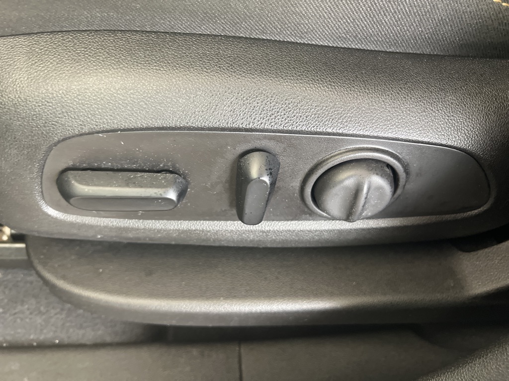 2019 Chevrolet Equinox LT photo 3
