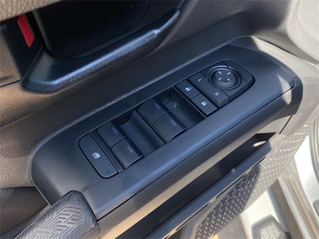 2025 Toyota Tacoma SR5 4x4 Double Cab photo 19