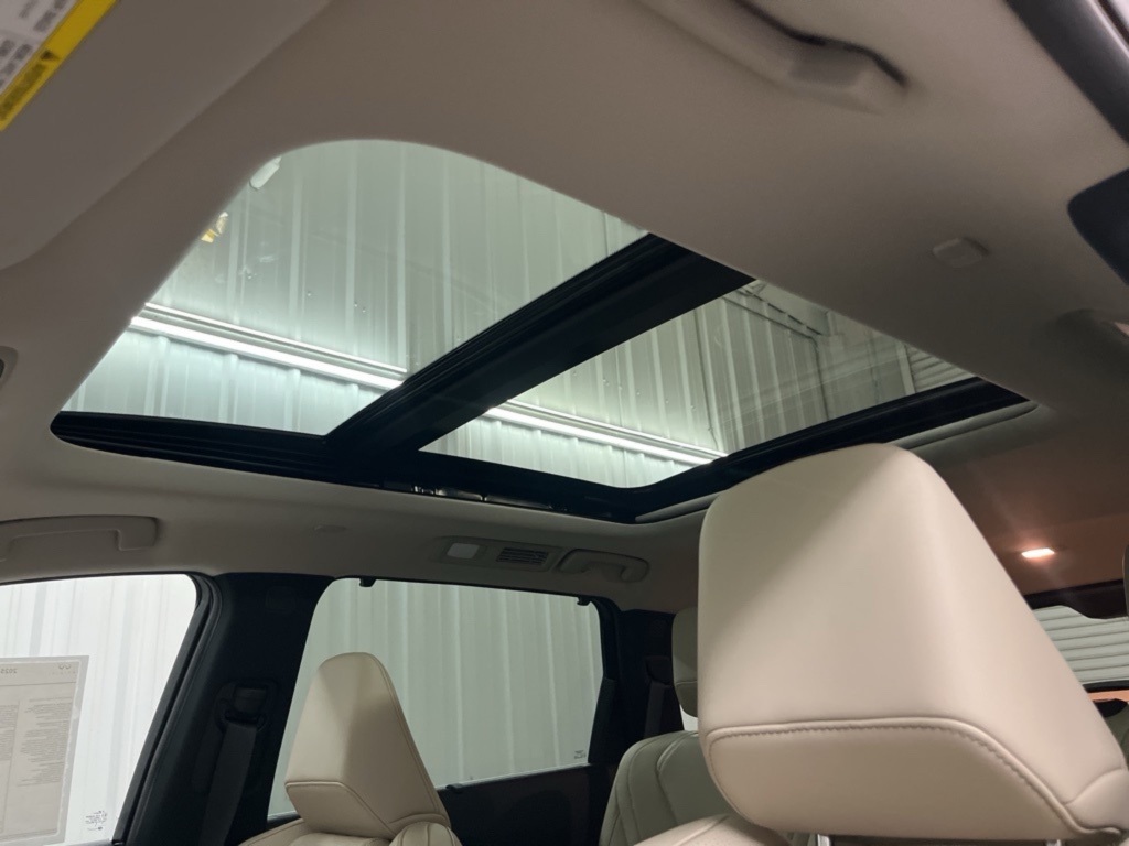 2025 Infiniti QX60 Luxe photo 7