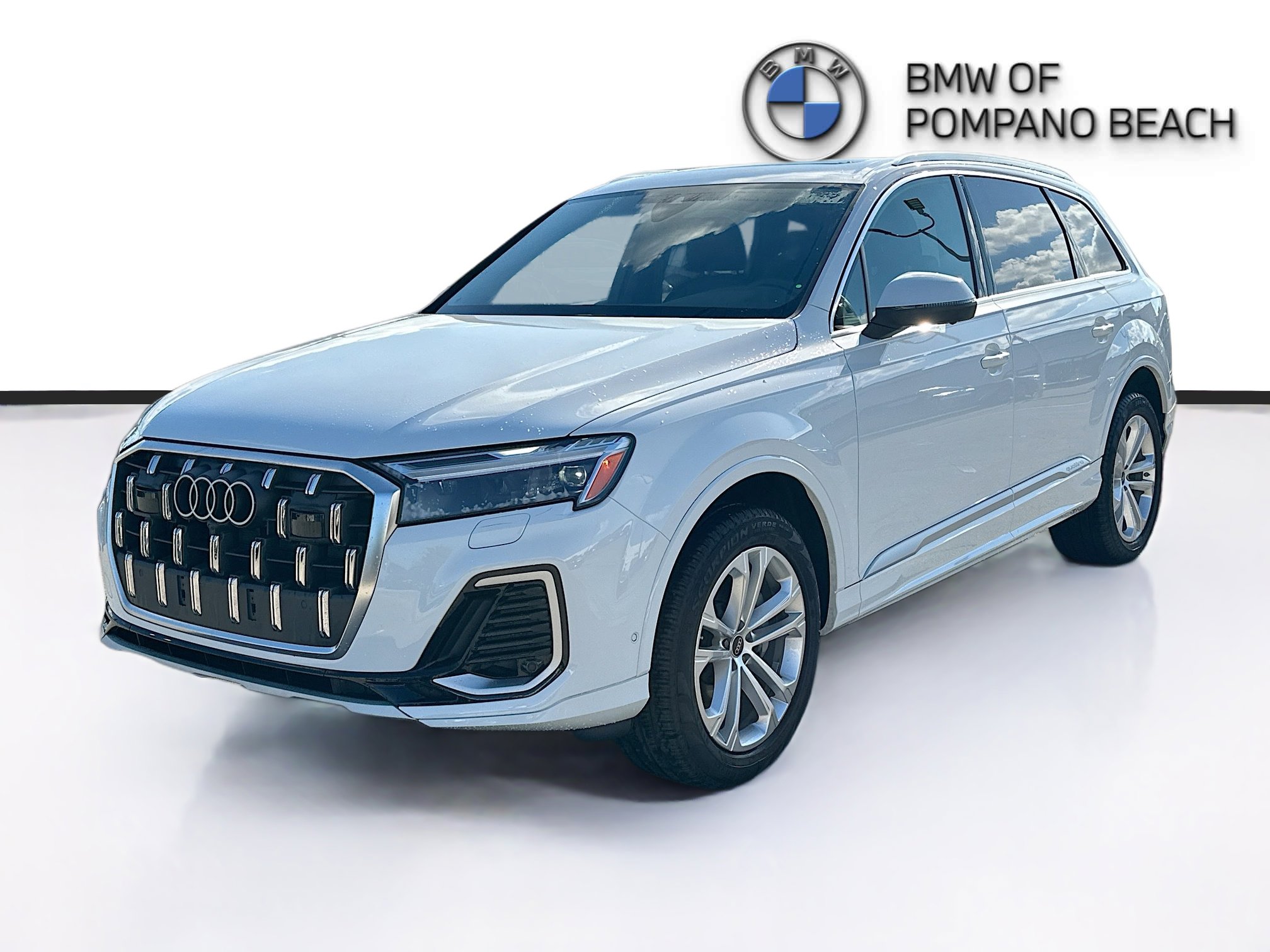 2025 Audi Q7 Premium photo 2